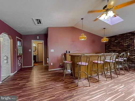 3rd image of 21338 Lynn Dr