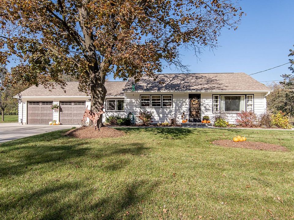 S38W33956 County Road D, Dousman, WI 53118 | Zillow