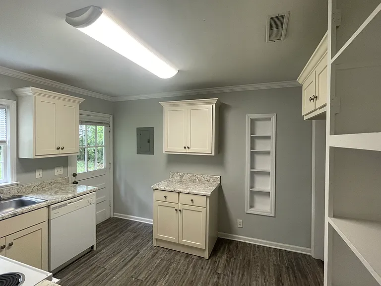1223 Chickasaw St — Photo 10