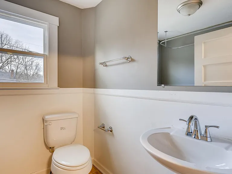 Upstairs bathroom