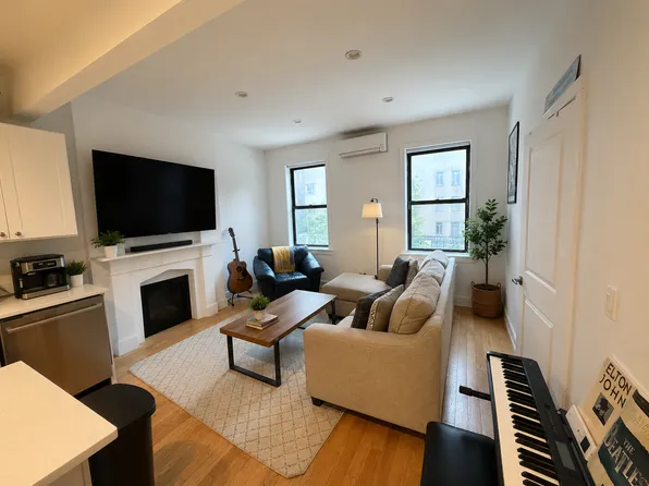 201 West 20th Street image 1 of 6