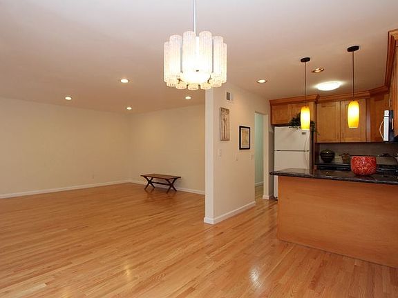5th image of 1145 Stephanie Dr