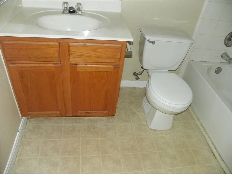 203 Marvin Cv — Photo 17
