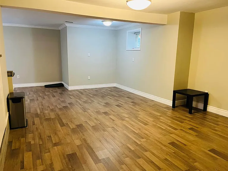 31 The Ridgeway St — Photo 2