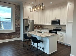 212 N 5th Ave SW #A, Rome, GA 30165