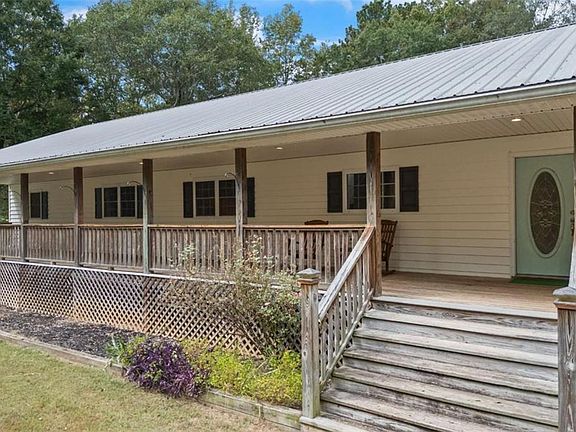 3rd image of 532 Davenport Rd