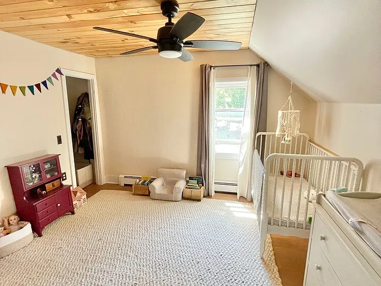 133 S Main St — Photo 18