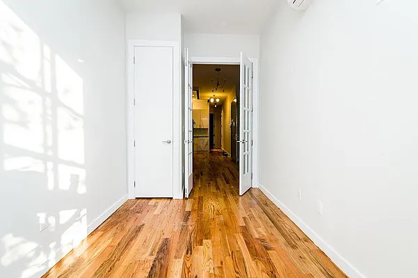Rented by Nooklyn NYC LLC | media 63