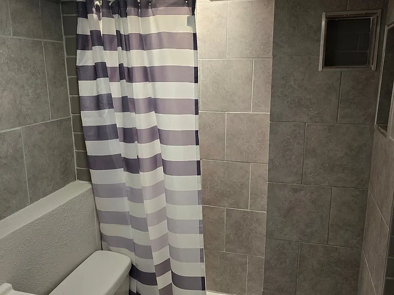1 bed, 1.0 bath, 500 sqft, $1,600 — Photo 12