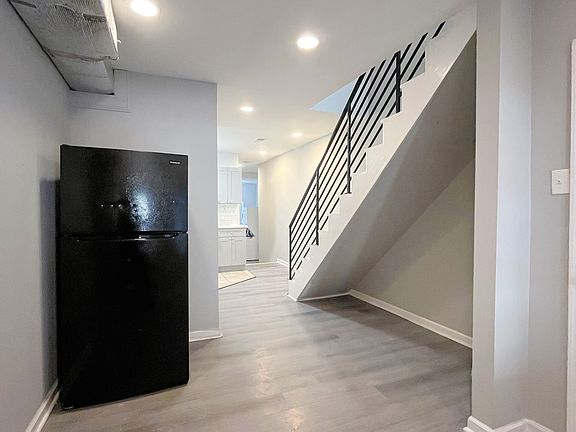 4th image of 1530 W Tioga St Floor 1