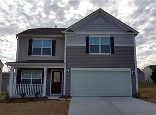 8819 Merrie Rose Ave, Charlotte, NC 28213