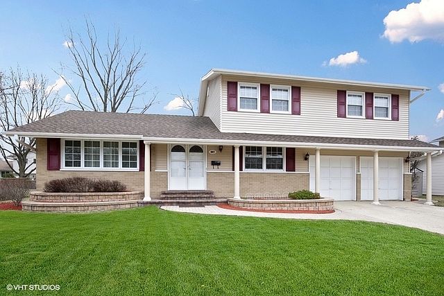 1st image of 607 N Clark Dr