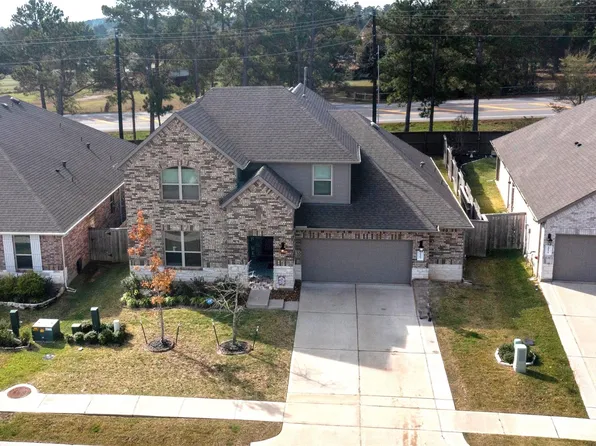 20167 Bushwick Falls Dr, Montgomery, TX 77316