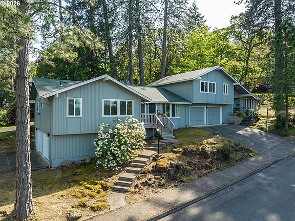 2nd image of 202/204 E 36th Ave