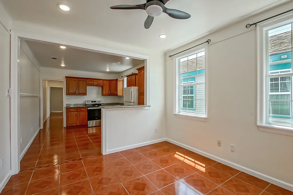 3017 Annette St — Photo 2