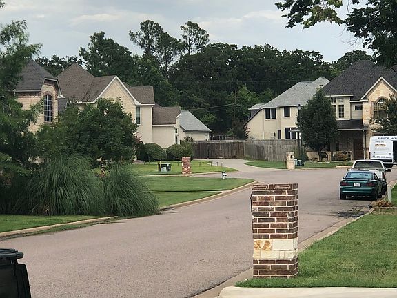 Nice Surrounding Homes