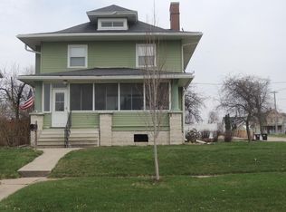 912 A Ave, Vinton, IA 52349