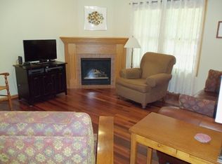 1104 Village Dr, Manhattan, KS 66503