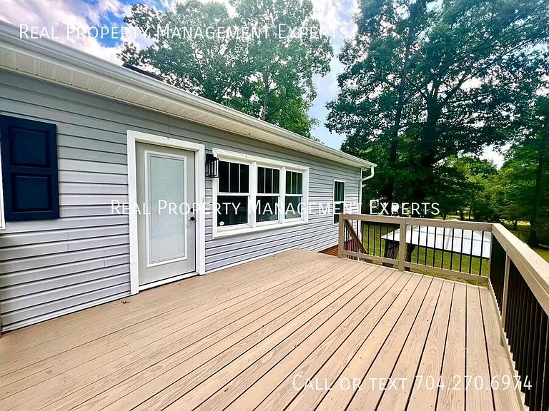 310 Walnut Ave — Photo 13