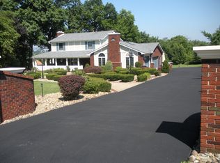 226 Conner Dr, Jeannette, PA