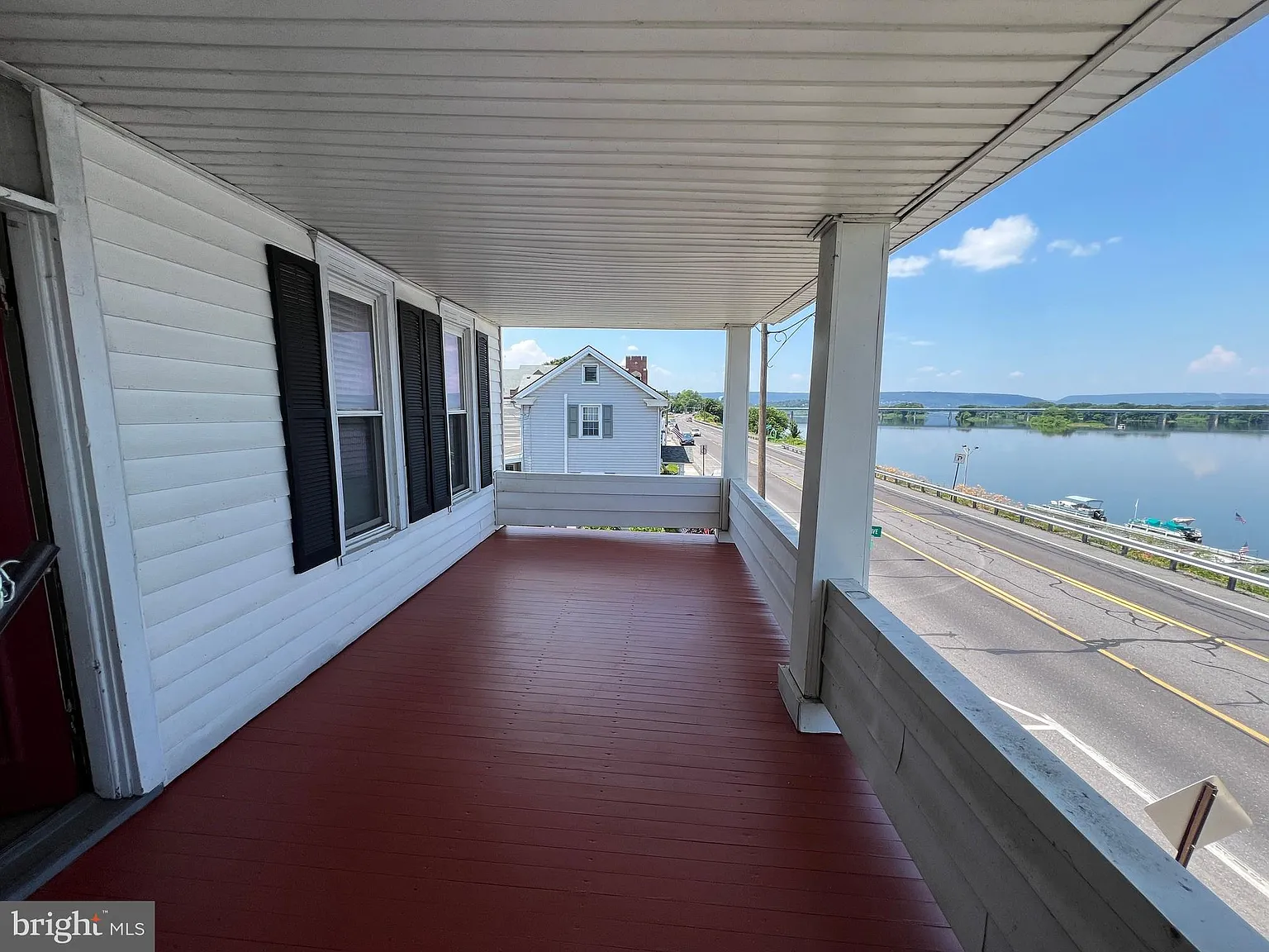 2 bed, 1000 sqft, $1,395 — Photo 3