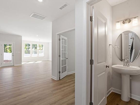 3rd image of 1303 Westerland Way