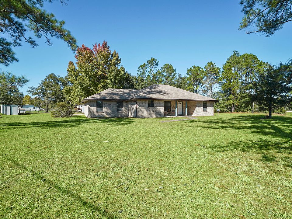 1st image of 101 N Mimosa Ave