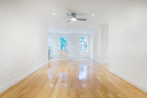 Rented by Brick&Mortar | media 10