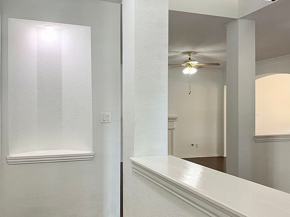 2nd image of 635 Park Highlands Dr
