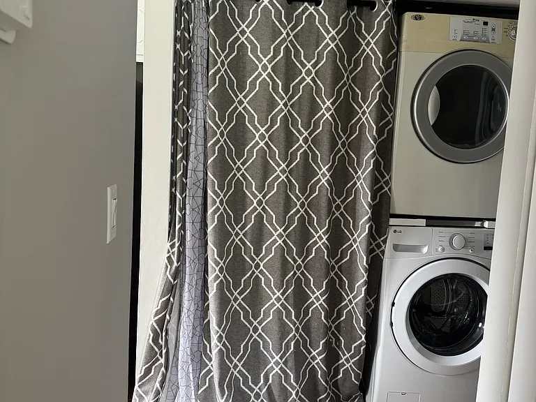 9 E Fernwood Dr #9E — Photo 8