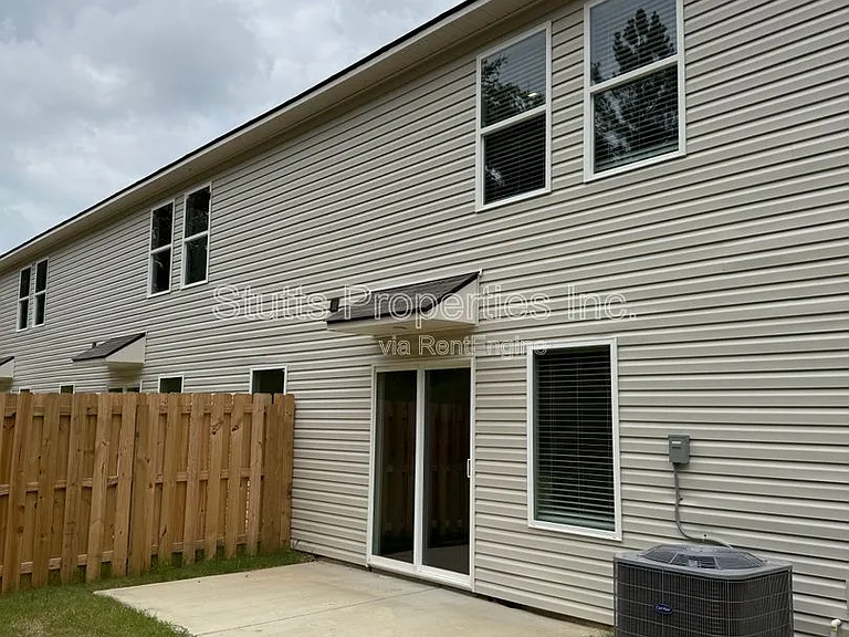 4123 Hudson Ct — Photo 3