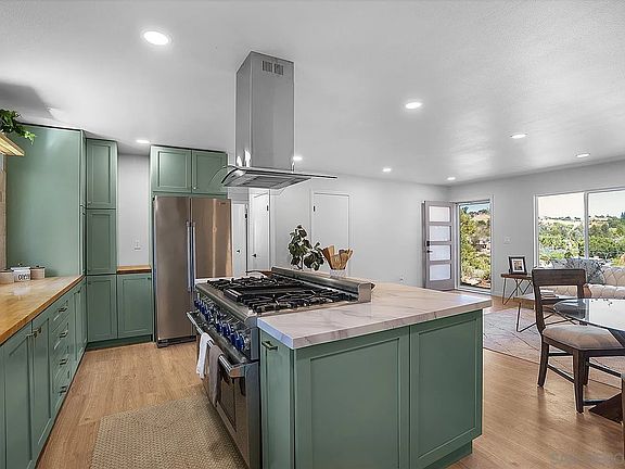 5th image of 28964 Aerie Rd