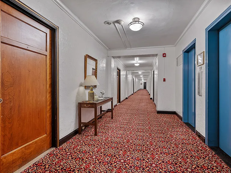 The Royal York Apartments — Photo 8