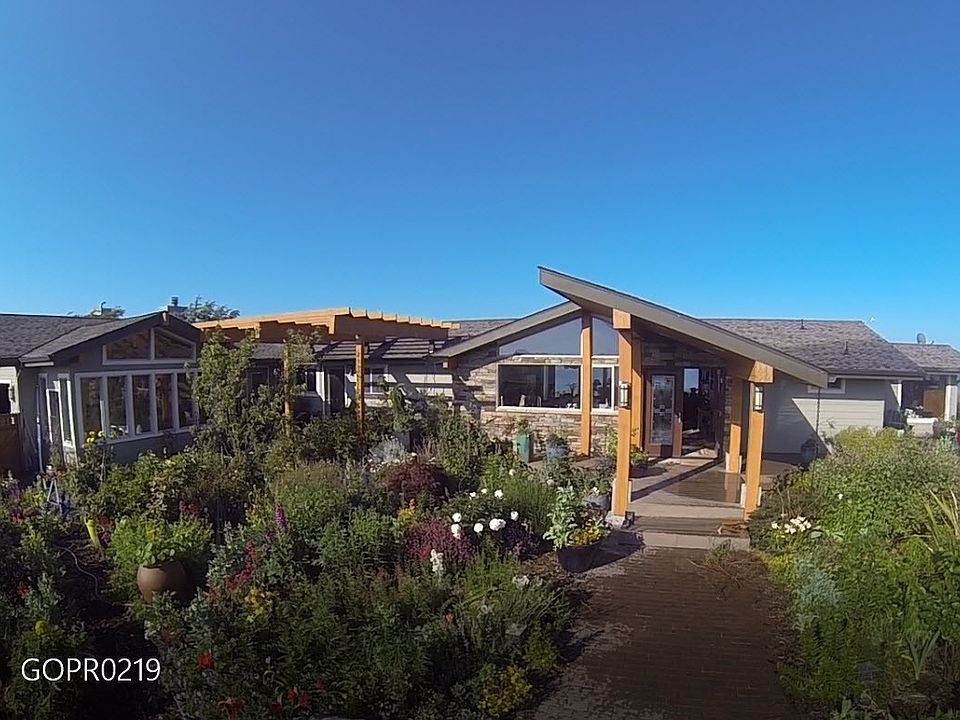 House & Dungeness Bay