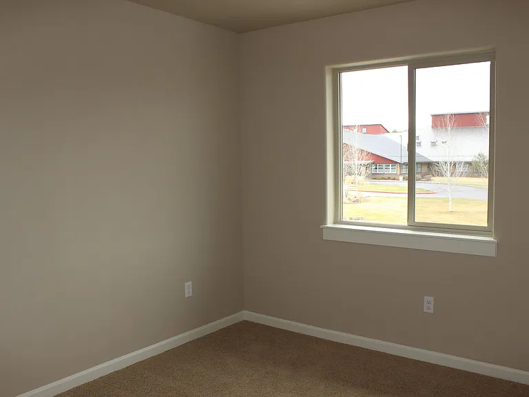 3195 SW 28th St — Photo 18