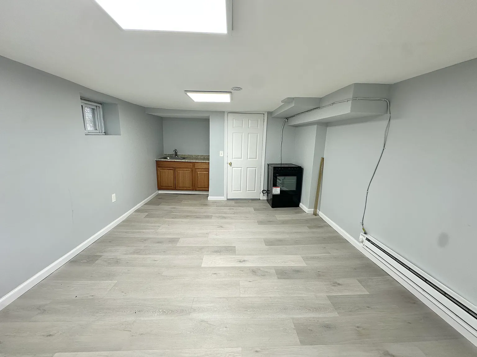 Studio, $1,000 — Photo 2