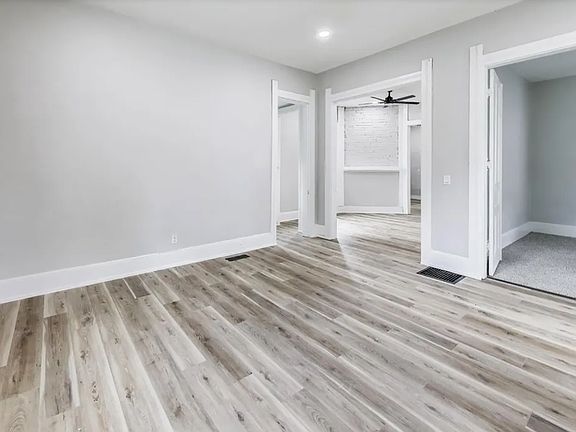 5th image of 350 Johnson Ave #1