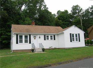 17 Sunrise Rdg, Middlefield, CT 06455