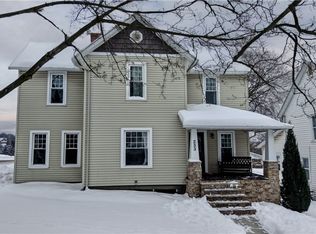 233 W Main St, Sugarcreek, OH