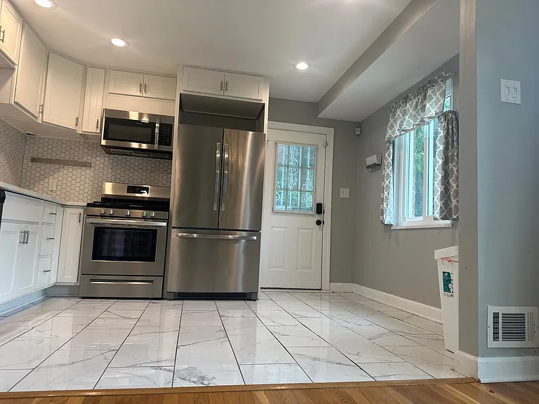 7413 Dominion Dr — Photo 7