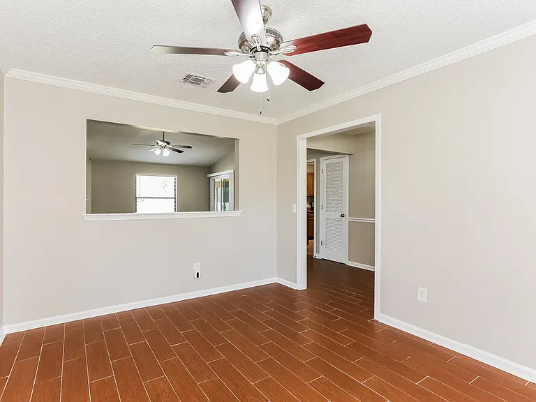 11690 Cherry Bark Dr W — Photo 6