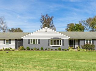 1 Little Wood Ln, Wilmington, DE 19807