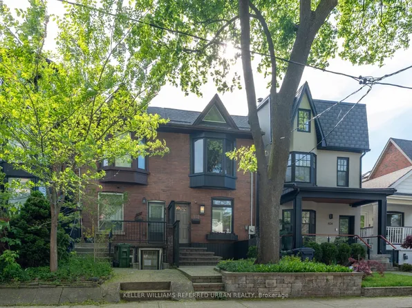 102 Gough Ave, Toronto, ON M4K 3N8