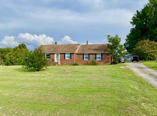 1402 Indian Oak Rd, Crewe, VA 23930