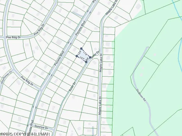 13 Suter Dr, Bushkill, PA 18324