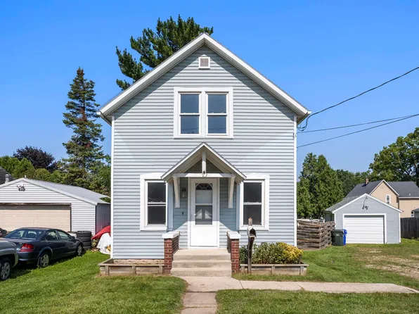 713 Desnoyer St, Kaukauna, WI 54130