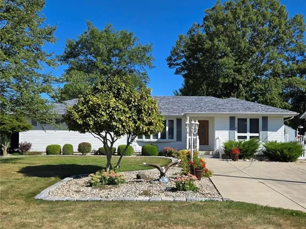 105 Martin Ave, Pemberville, OH 43450