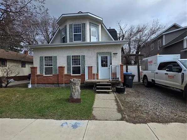 905 2nd STREET, Estevan, SK S4A 0L3