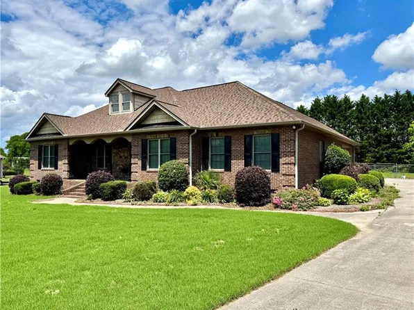 167 Techview Dr SW, Calhoun, GA 30701