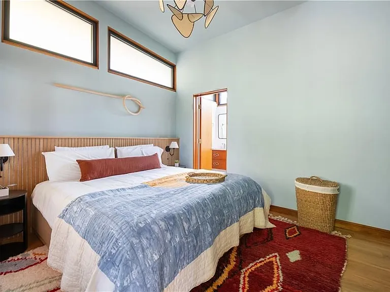 515 Claire Dr — Photo 48